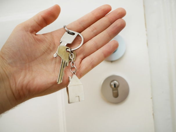 https://LisaH.StopRentingStartOwning.net